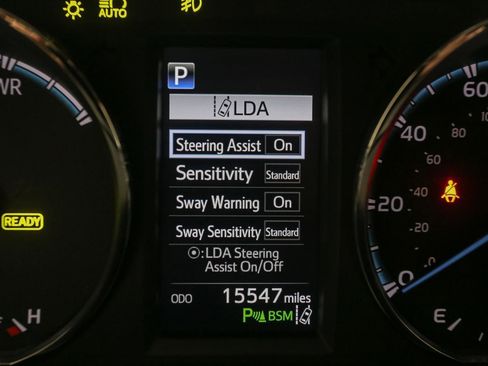 Used 2018 Toyota RAV4 Limited AWD/4WD image 41