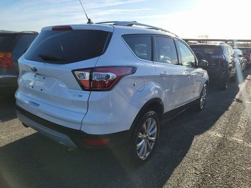 Used 2018 Ford Escape Titanium image 4