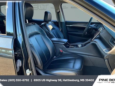 Used 2023 Jeep Grand Cherokee L Limited image 6