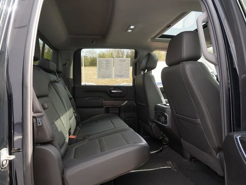 Used 2023 GMC Sierra 3500 Denali w/ Denali Ultimate Package AWD/4WD image 27