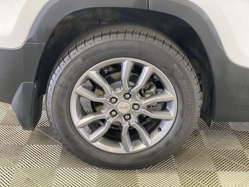 Certified 2024 GMC Terrain SLT w/ Infotainment Package II image 40