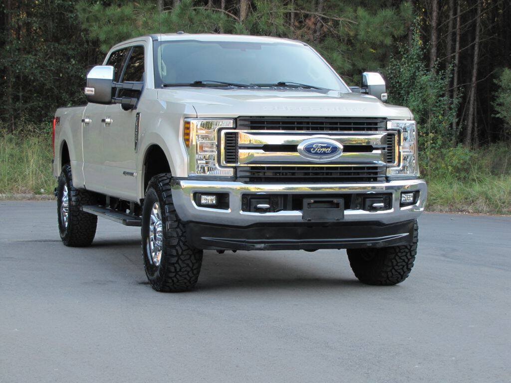 Used 2018 Ford F250 XLT w/ XLT Premium Package AWD/4WD image 8