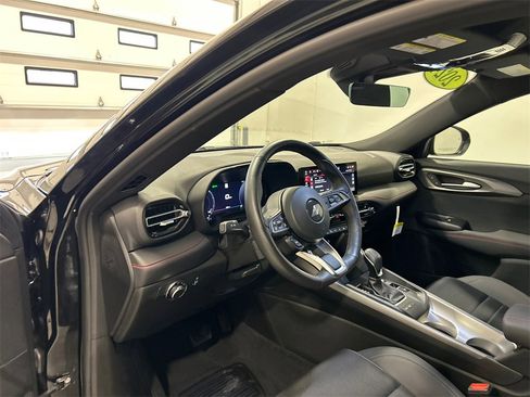 Used 2024 Dodge Hornet GT w/ Tech Pack w/o Parking image 17