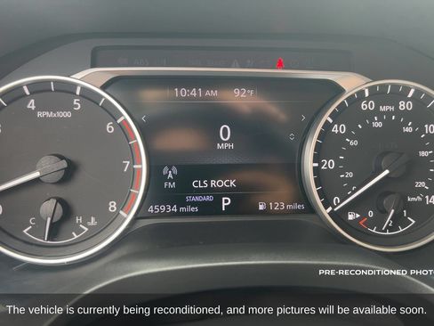 Used 2022 Nissan Rogue SL FWD image 16