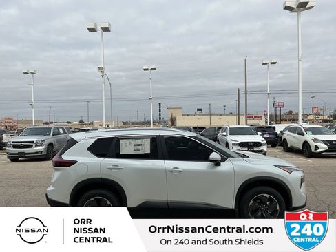New 2026 Nissan Rogue SV w/ SV Premium Package image 4