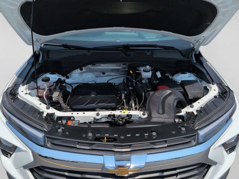 Used 2025 Chevrolet TrailBlazer LT w/ Driver Confidence Package FWD image 13