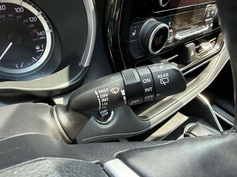 Used 2023 Toyota Highlander XSE FWD image 30