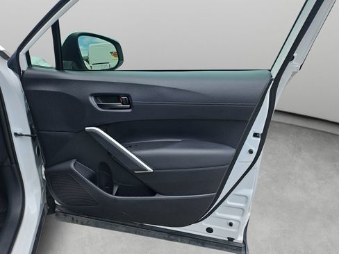 Used 2024 Toyota Corolla Cross LE w/ Moonroof Package FWD image 36