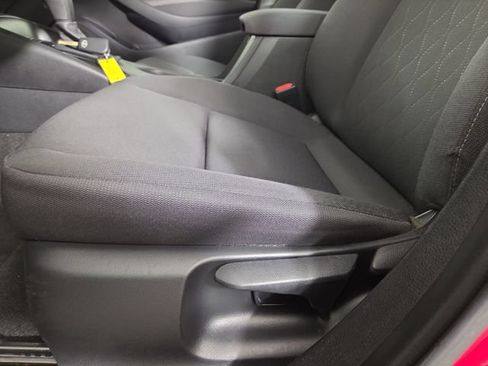 Used 2024 Toyota Corolla LE FWD image 27