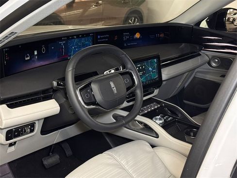 New 2026 Lincoln Nautilus Reserve image 17