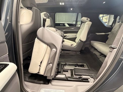 Used 2026 Cadillac Escalade IQL Sport 1 image 21