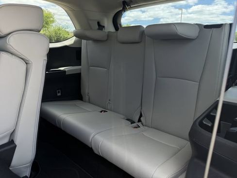 Certified 2025 Toyota Grand Highlander FWD image 30