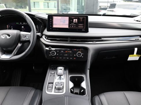 Certified 2026 INFINITI QX60 Luxe w/ Family Package AWD/4WD image 27