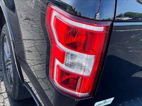 Used 2020 Ford F150 XLT w/ Equipment Group 302A Luxury AWD/4WD image 28