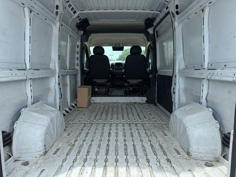 Used 2024 RAM ProMaster 2500 w/ Convenience Group FWD image 14