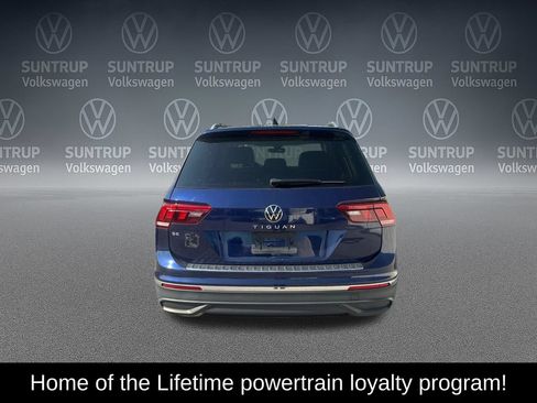 Used 2024 Volkswagen Tiguan SE w/ Panoramic Sunroof Package FWD image 5