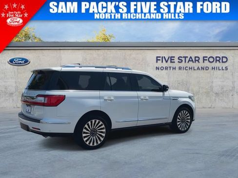 Used 2020 Lincoln Navigator Reserve w/ Luxury Package AWD/4WD image 9