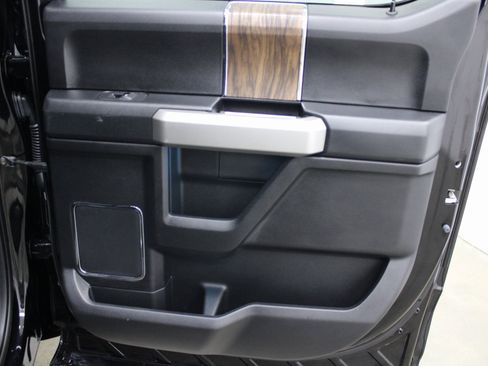 Used 2018 Ford F150 Lariat image 25