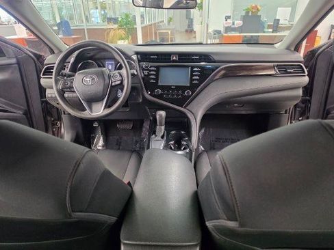 Used 2020 Toyota Camry LE FWD image 16