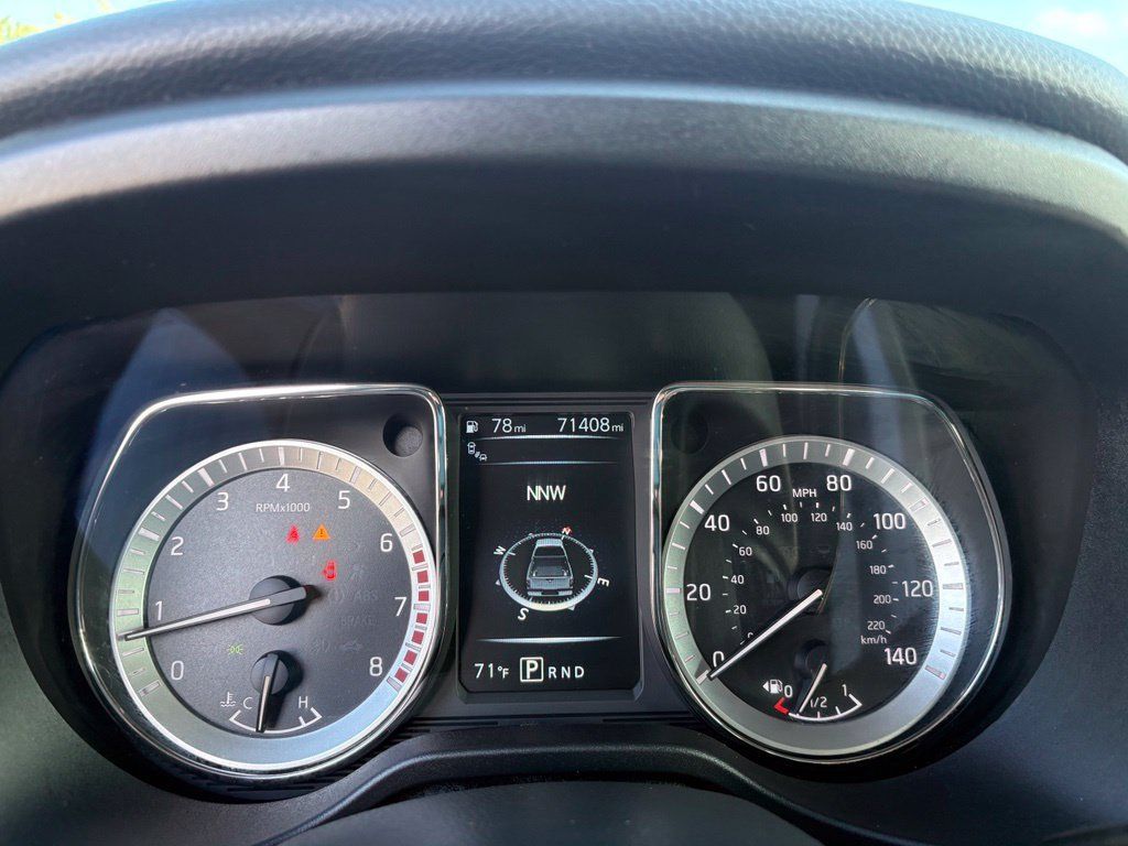 Used 2018 Nissan Titan SV w/ SV Convenience Package RWD image 20
