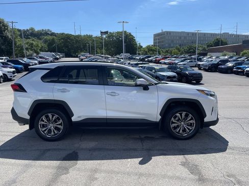 Used 2023 Toyota RAV4 Limited AWD/4WD image 7