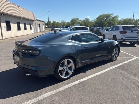 Used 2019 Chevrolet Camaro LT image 3