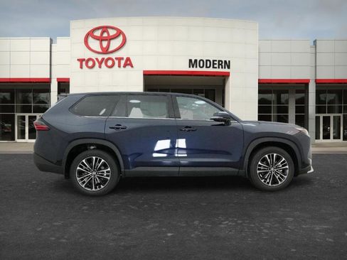 New 2026 Toyota Grand Highlander AWD Hybrid image 11
