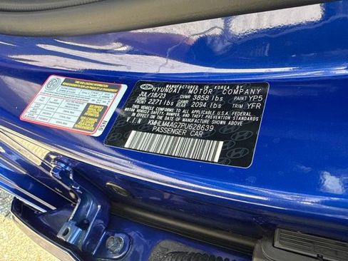 Used 2023 Hyundai Elantra SEL FWD image 28