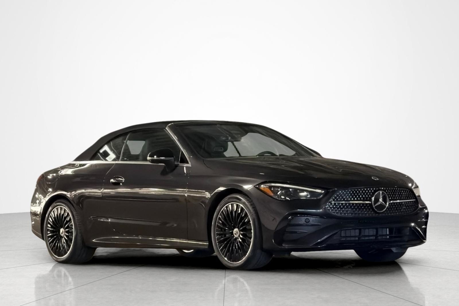 New 2027 Mercedes-Benz CLE 300 4MATIC Cabriolet image 9