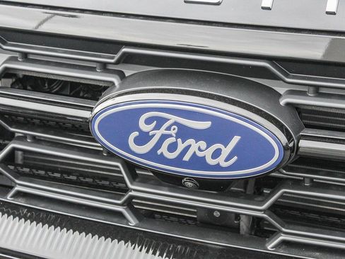 New 2025 Ford Expedition Active image 5