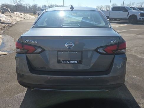 Used 2021 Nissan Versa SV image 9