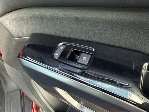 Used 2023 Nissan Pathfinder SL image 33