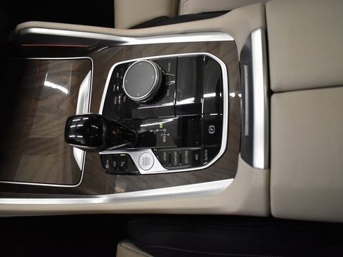 Used 2022 BMW X6 xDrive40i w/ M Sport Package image 33