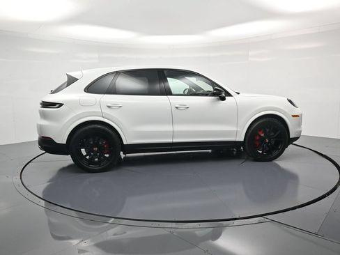 Certified 2026 Porsche Cayenne S AWD/4WD image 37