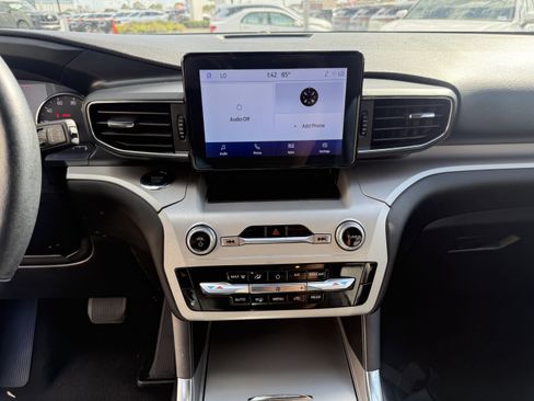 Used 2023 Ford Explorer XLT w/ Equipment Group 202A image 21