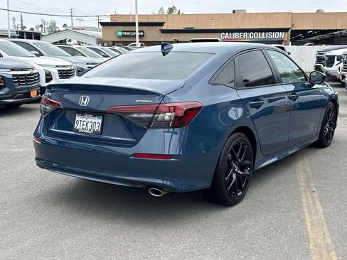 Used 2025 Honda Civic Sport image 3