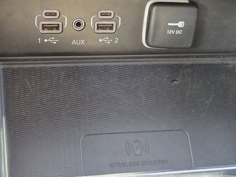 Used 2024 Jeep Grand Cherokee Altitude AWD/4WD image 16