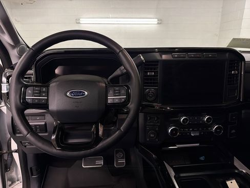 Used 2024 Ford F250 Lariat w/ Lariat Ultimate Package AWD/4WD image 7
