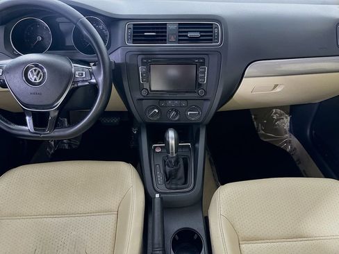 Used 2015 Volkswagen Jetta SE FWD image 18