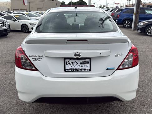 Used 2016 Nissan Versa SV FWD image 7