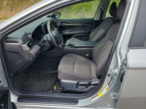 Used 2025 Toyota Camry LE image 26