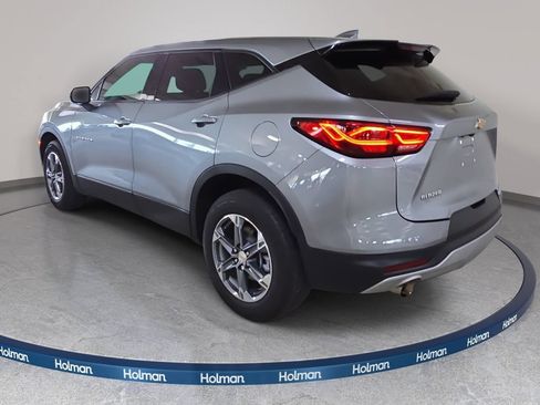 Used 2025 Chevrolet Blazer LT FWD image 9