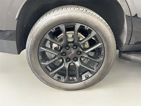 Used 2024 GMC Yukon SLE w/ Gmc Pro Safety Plus Package image 35