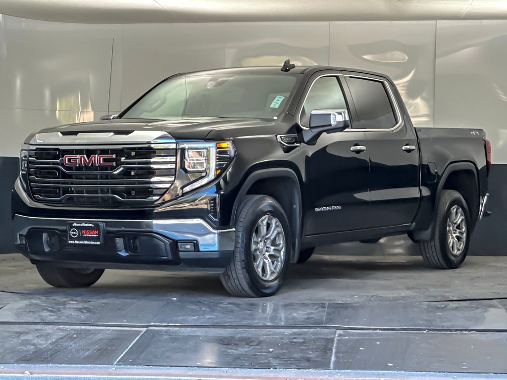 Used 2025 GMC Sierra 1500 SLT AWD/4WD image 7