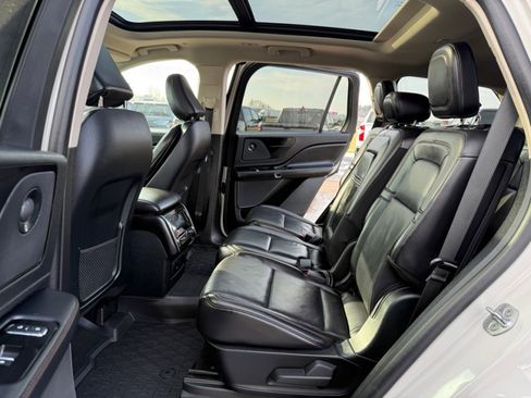 Used 2021 Lincoln Aviator Reserve image 14