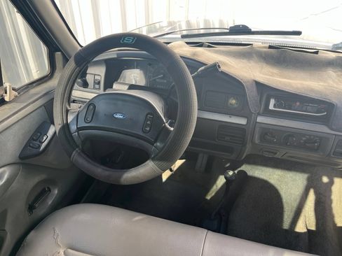Used 1993 Ford F250 4x4 Regular Cab image 18