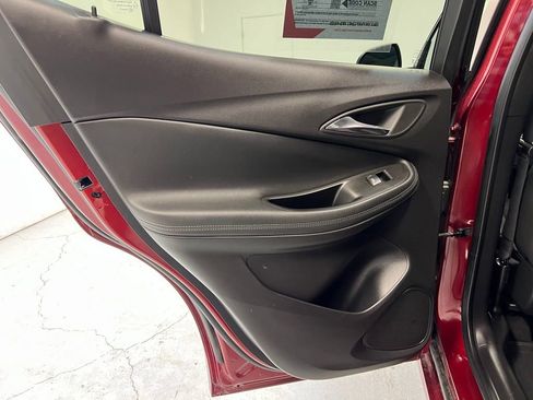 Used 2023 Buick Encore GX Select w/ Sport Touring Package image 25