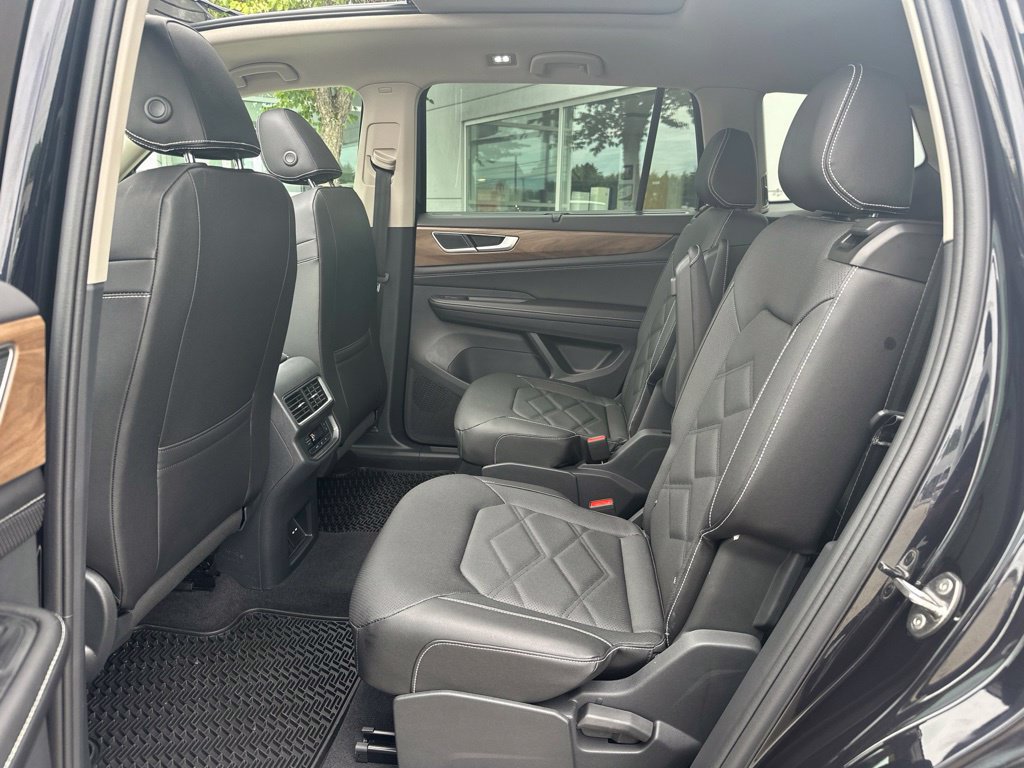 Used 2026 Volkswagen Atlas SE w/ Panoramic Sunroof Package AWD/4WD image 28