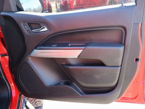 Used 2019 Chevrolet Colorado ZR2 w/ Colorado ZR2 Bison Edition image 25