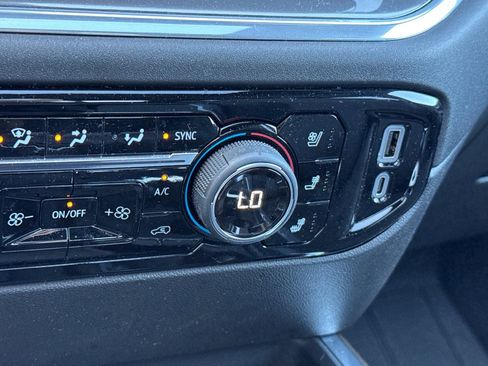 Used 2025 Chevrolet Silverado 1500 High Country AWD/4WD image 30